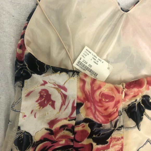 Mini Dress with Floral Multicolour Velvet Pattern - Picture 9 of 16